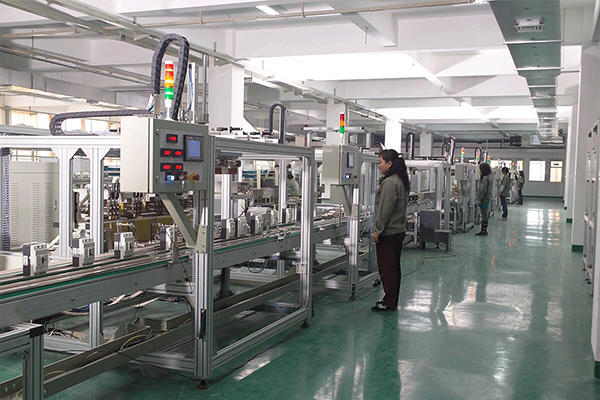 塑殼斷路器自動(dòng)檢測(cè)流水線