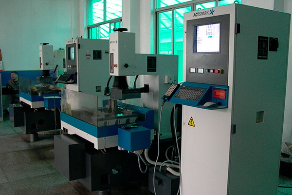 數(shù)控線切割設備